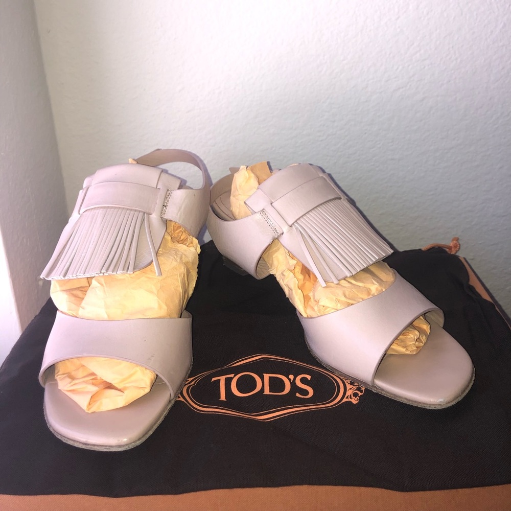 TODS Sandals Sandalo Cuoio Frangia